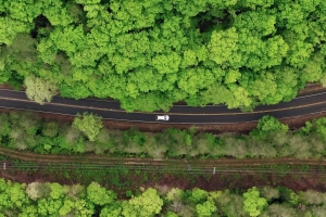 Minister Van Peteghem maakt van bedrijfswagens en laadpalen de hefbomen naar een groener wagenpark